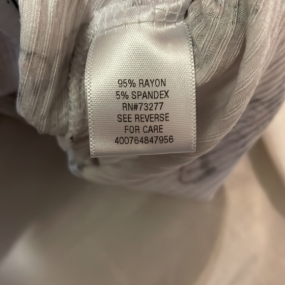 Butterfly print v neck shirt candies - Picture 9 of 10